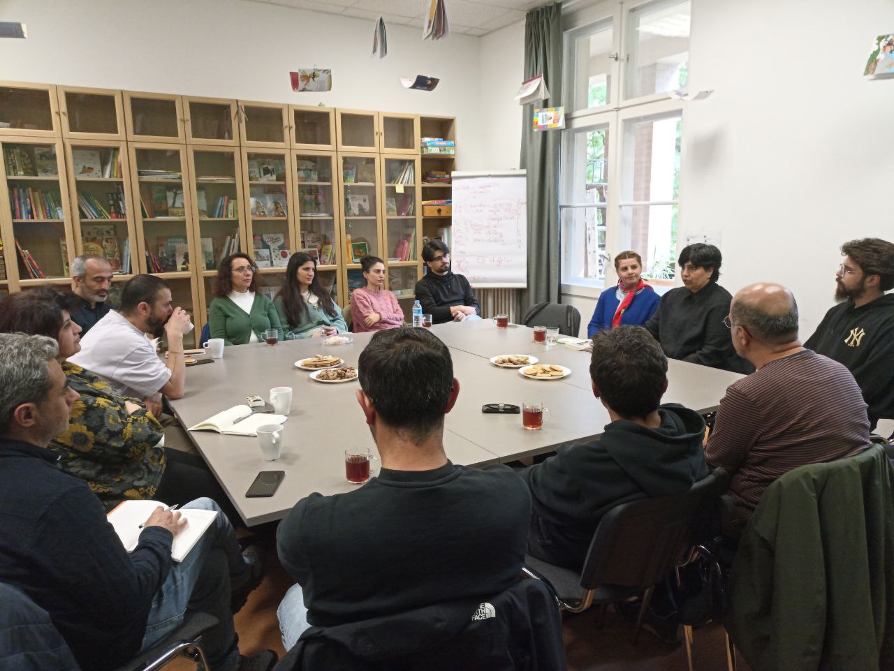 Diskussion mit Yildiz &Ccedil;akar &uuml;ber den Roman &bdquo;Hangar F&uuml;nf&ldquo;